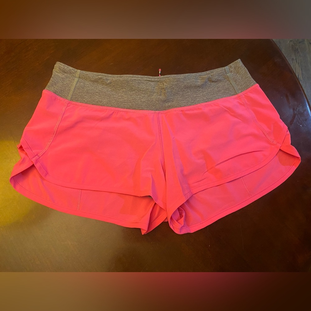 Lululemon Speed up low-rise lined short 2.5”